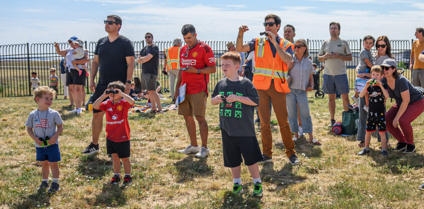 Little Wings: Plane Spotting